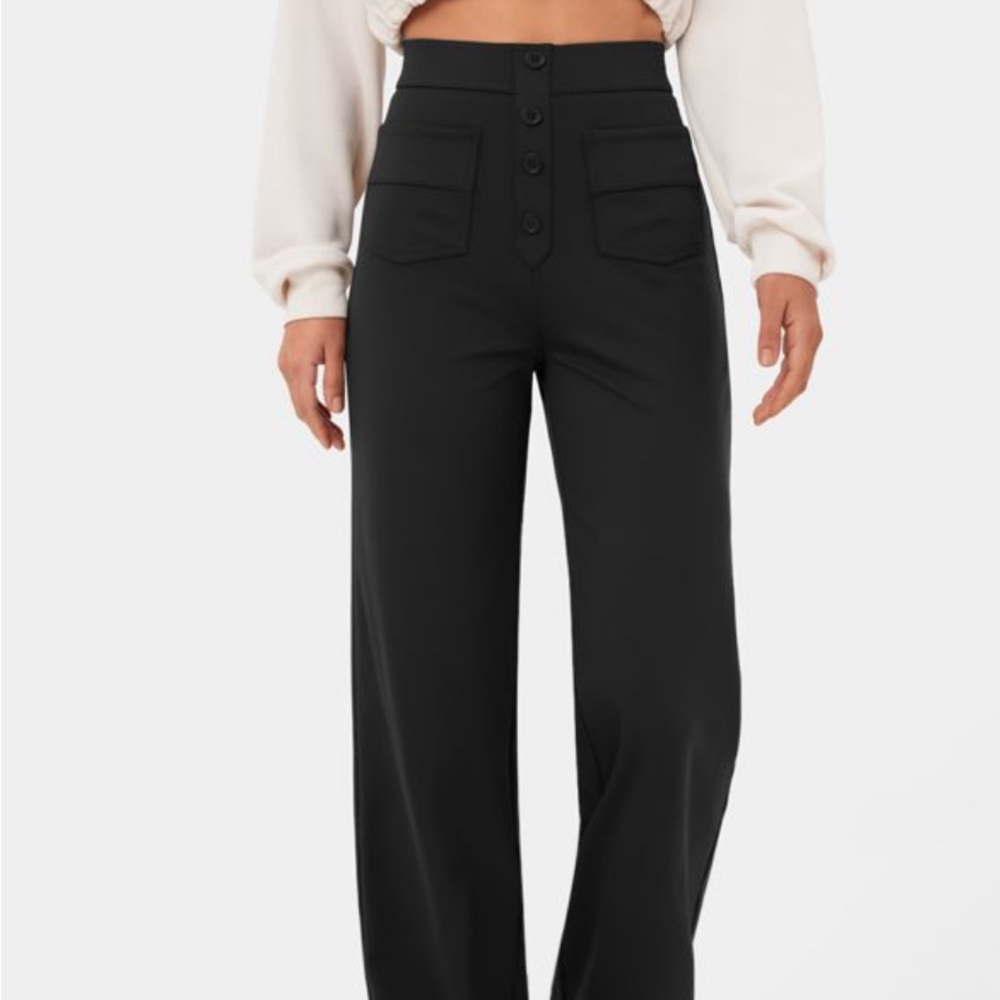 Brand new Halara black straight leg pants.